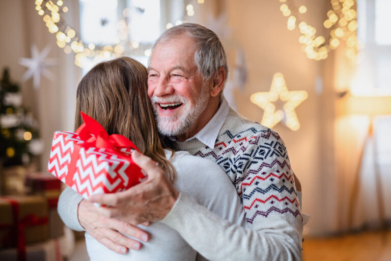 How to Adapt Holiday Celebrations with a Parent in Memory Care